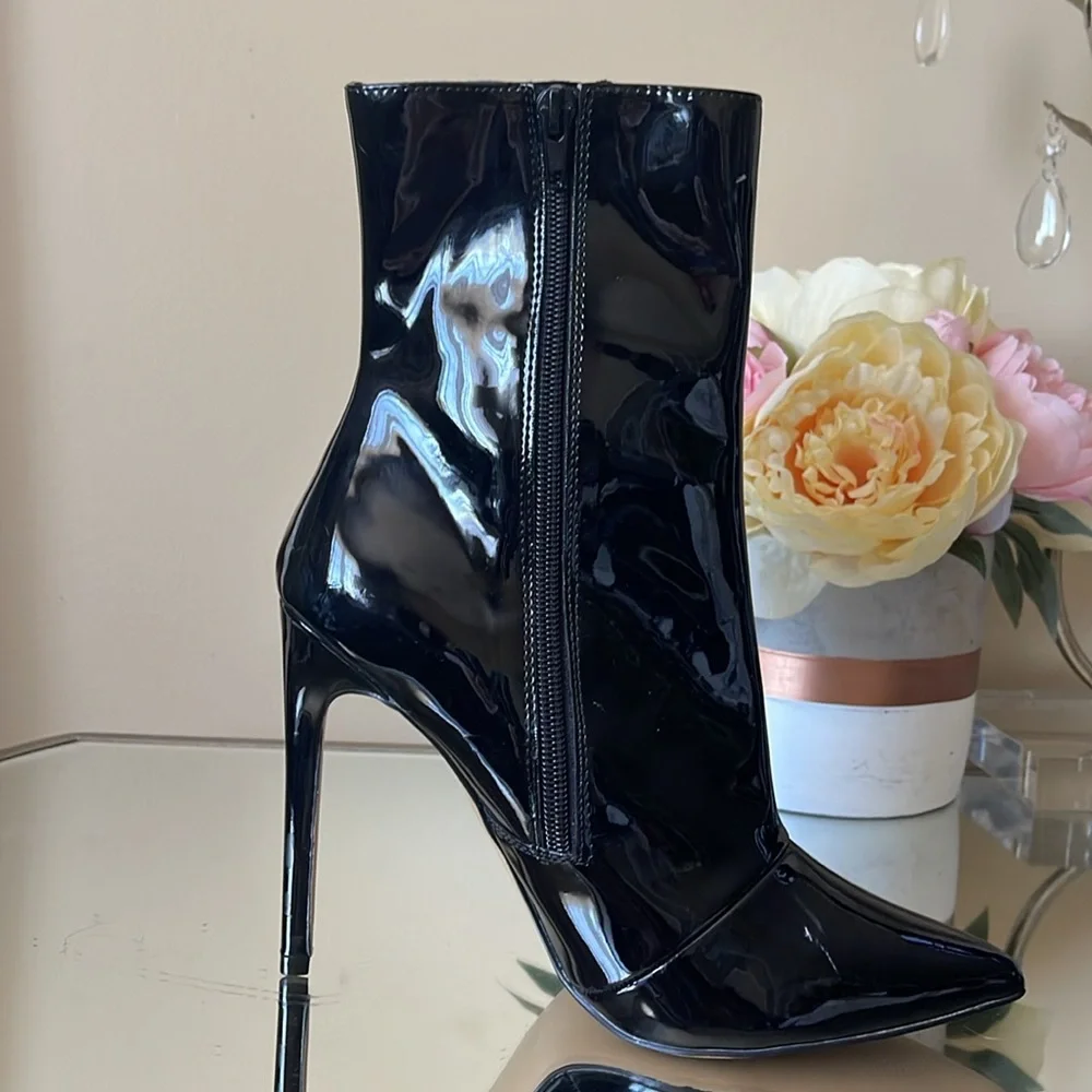 Steve Madden Wagner patent heeled booties - Picture 7 of 16